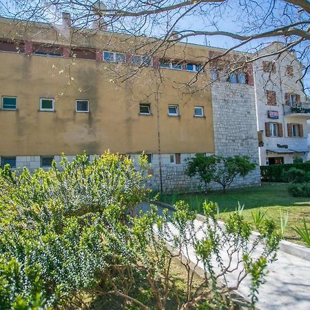 דירות Modern Living In The Heart Of טרוגיר מראה חיצוני תמונה